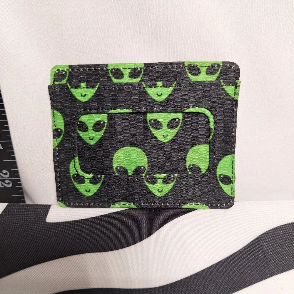Vibedration Card Holder Wallet - Aliens - Used